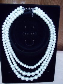 Parelketting model 3 E17,50.JPG