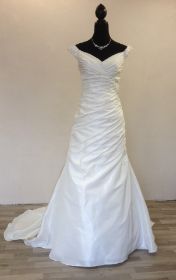 36  Anna 1 € 395.JPG